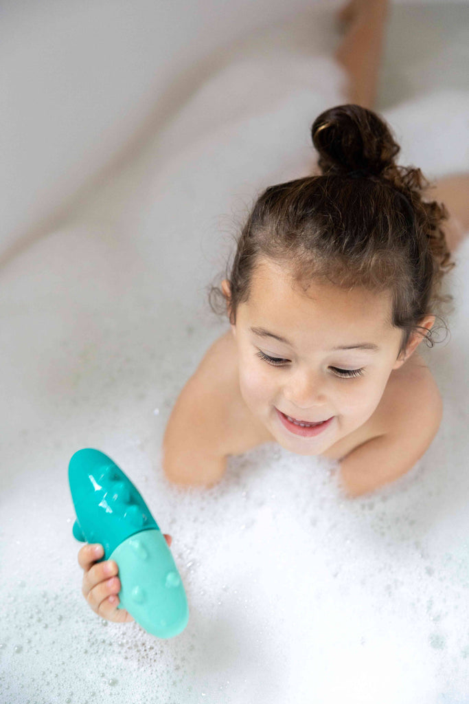 Quut Squeezi - Squish, squash bath time fun made easy!