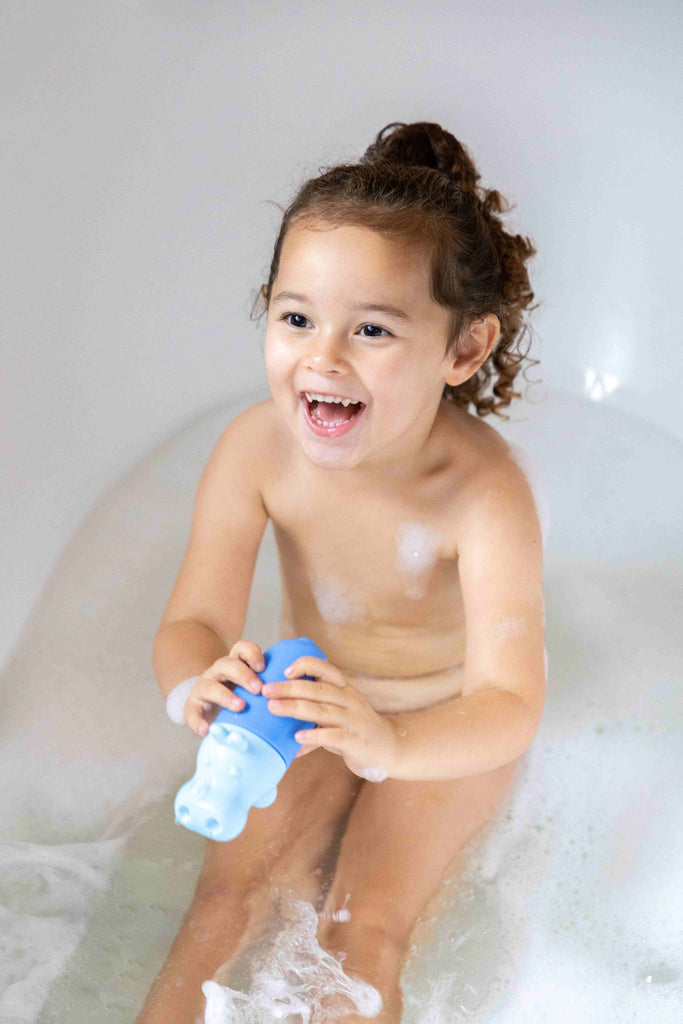 Quut Squeezi - Squish, squash bath time fun made easy!