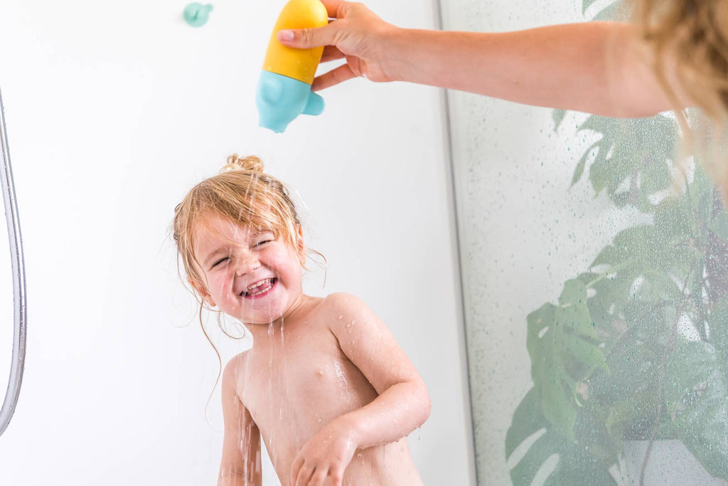 Quut Squeezi - Squish, squash bath time fun made easy!