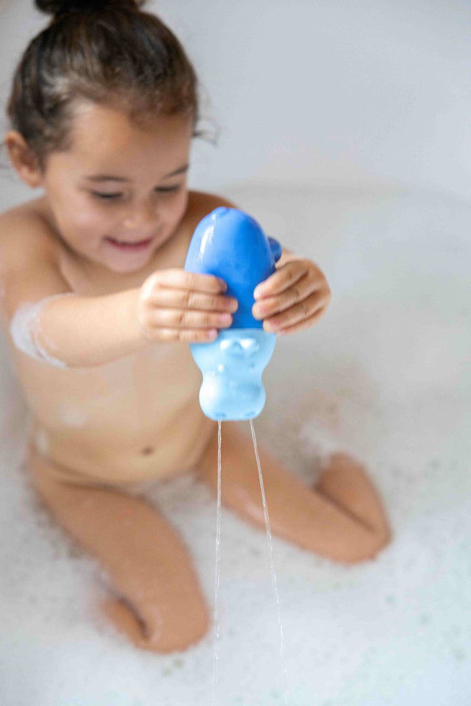 Quut Squeezi - Squish, squash bath time fun made easy!