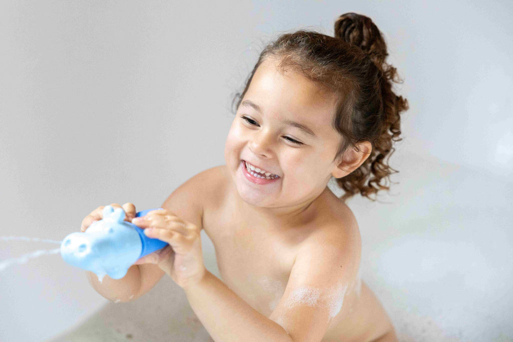 Quut Squeezi - Squish, squash bath time fun made easy!