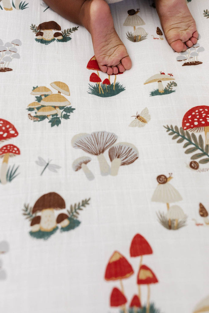Clementine: Mushroom Crib Sheet