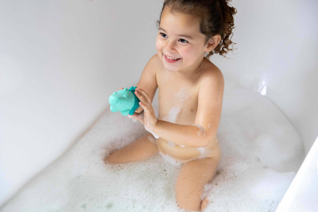 Quut Squeezi - Squish, squash bath time fun made easy!