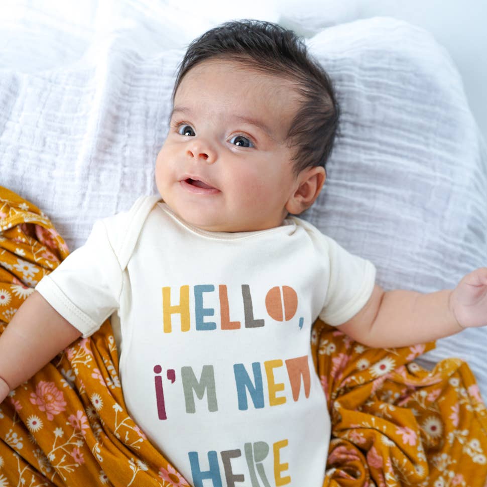 Hello I'm New Here Newborn Baby Gift Cotton Onesie: 6-12M